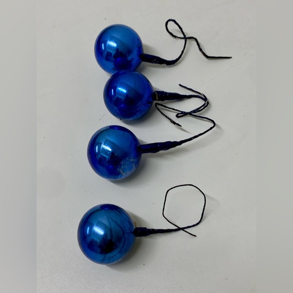 Set of 4 Vintage Blue Globe Christmas Tree Ornaments - Picture 1 of 7